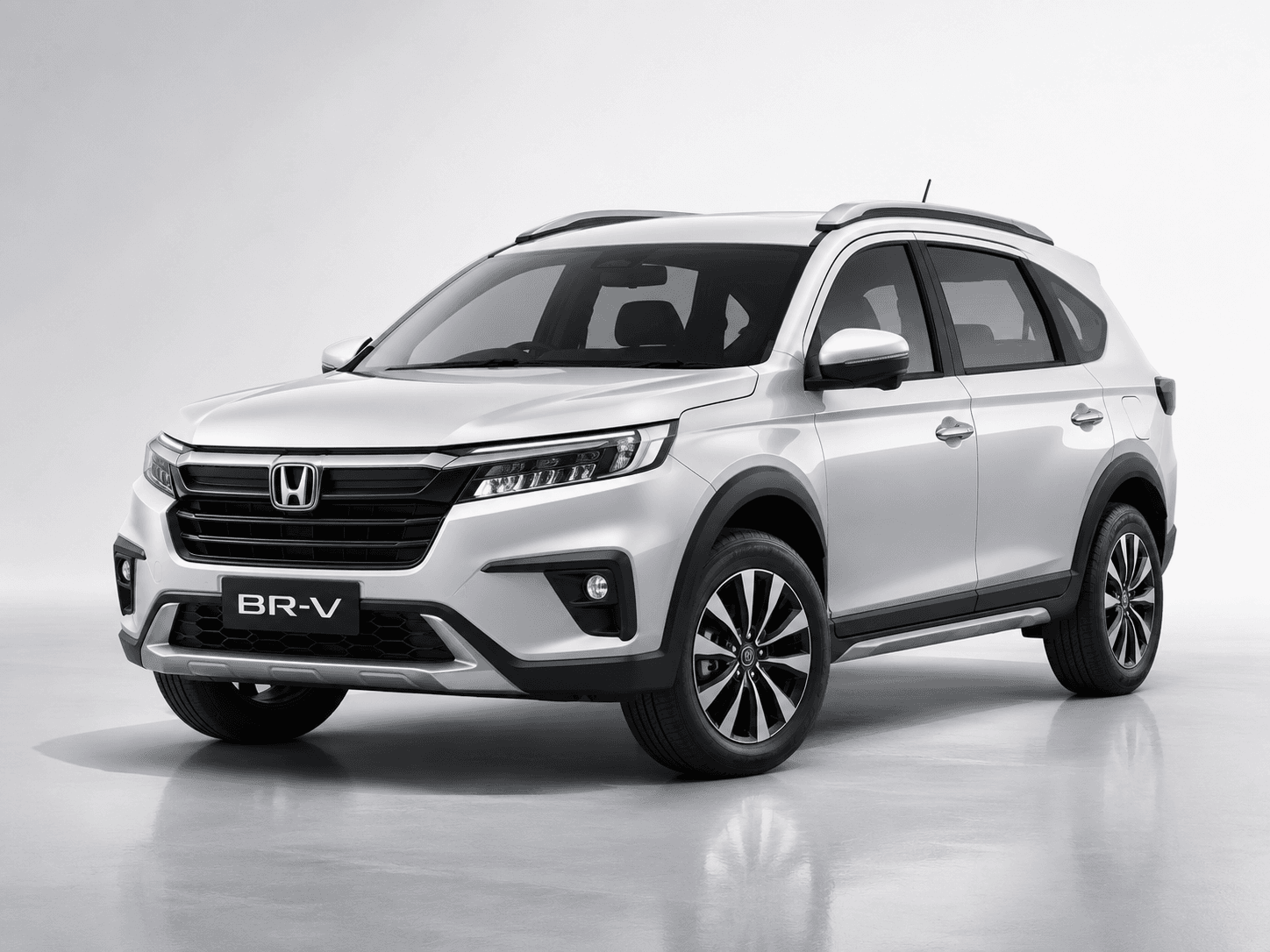 Honda BR-V màu trắng góc nhìn phía sau